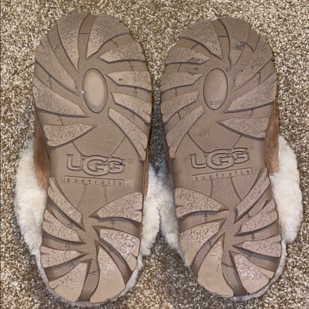 Ugg Slippers - image 5